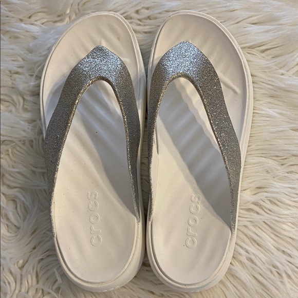 CROCS Women's Glittery Silver Sandals size 9 BNWOT see all photos - Picture 11 of 11